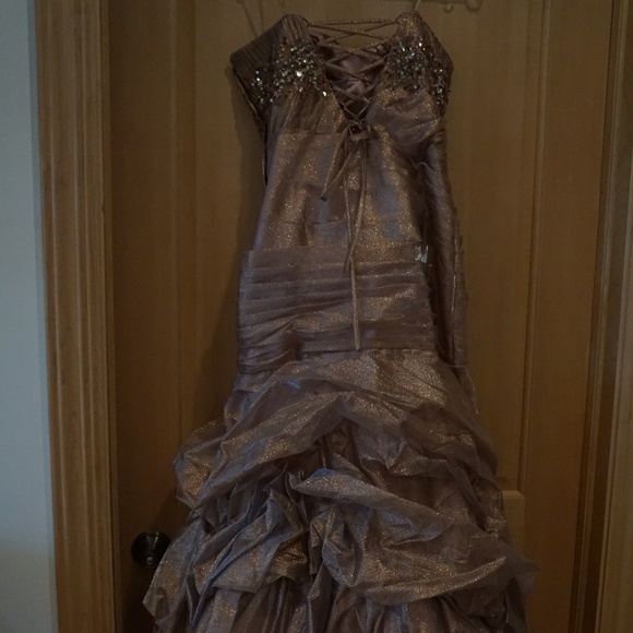 MacDuggal Couture Prom Dress Size 6 - Picture 2 of 6